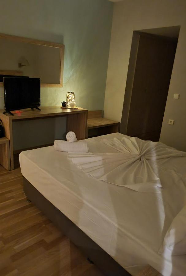 Serenity Coast Bungalows & Suites Neratza Dış mekan fotoğraf